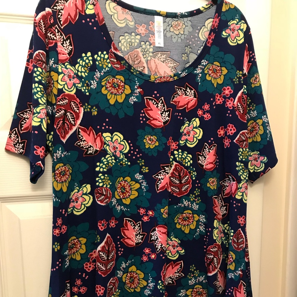 Lularoe Perfect Tee, XL